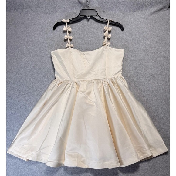 Women's Beige Color Dress With Bow On Straps Size medium - Picture 9 of 13